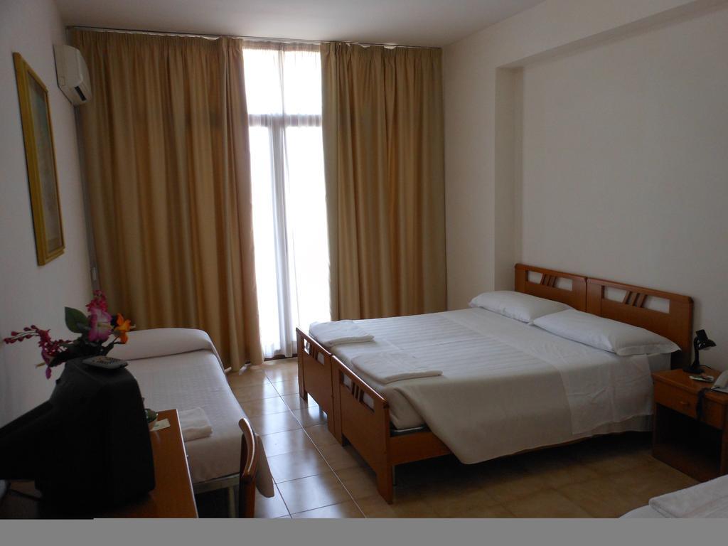 Casa Pastor Bonus Hotel Lecce Værelse billede